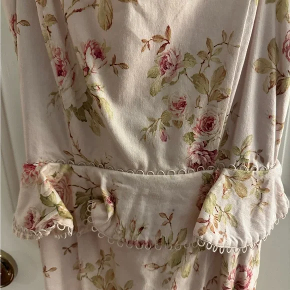 V. Chapman Blush Floral Tiered Dress - Picture 4 of 7